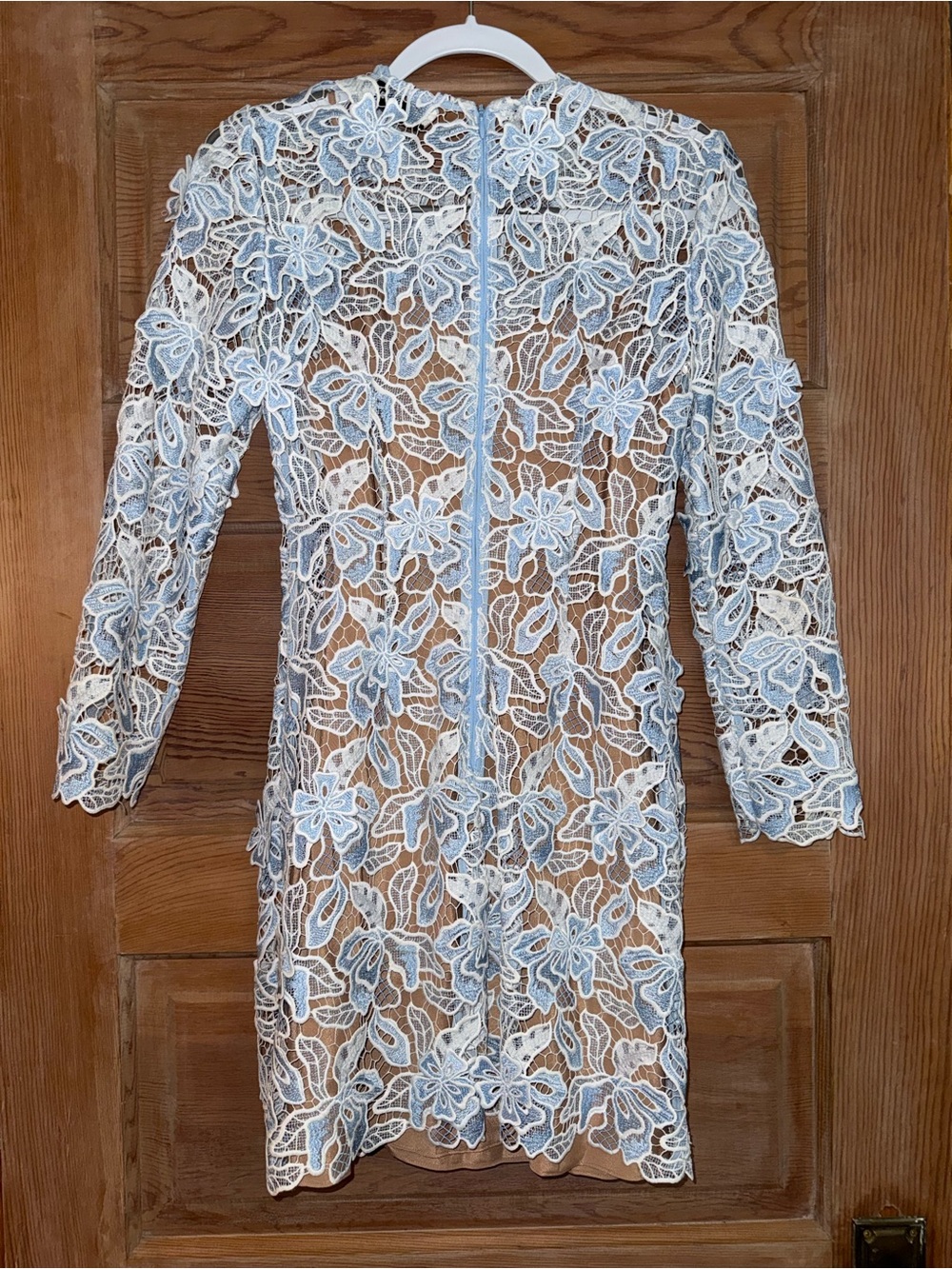 Self-Portrait Lily 3D Mini Dress
Worn once | UK 8/US 4 - Picture 5 of 10